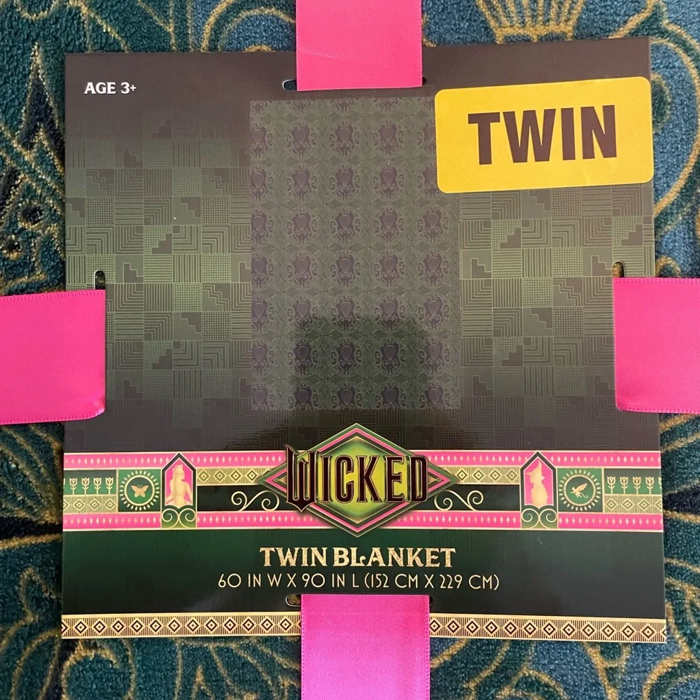 Universal Wicked Emerald/Gold Blanket - Twin